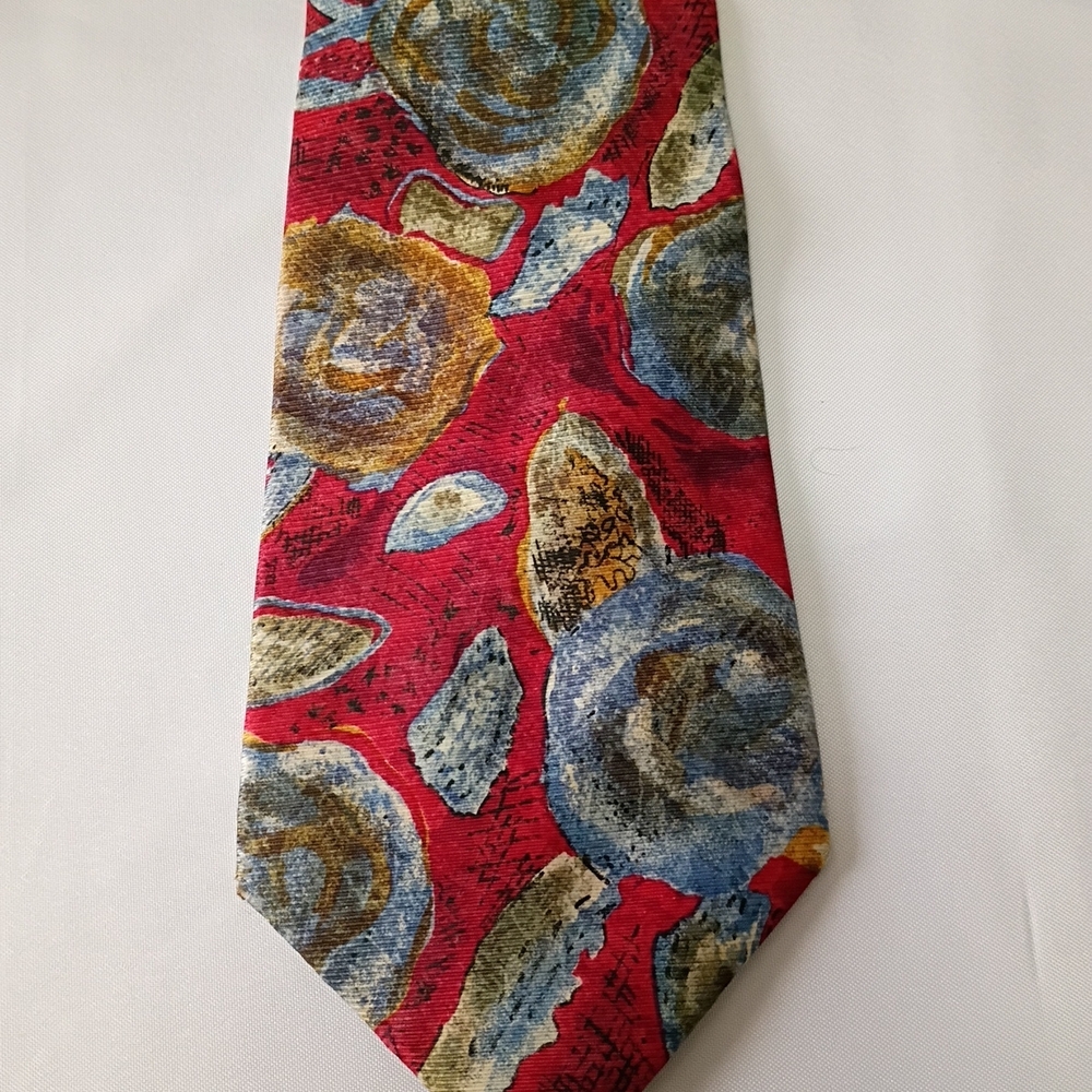 Floral Patterned Red Tie